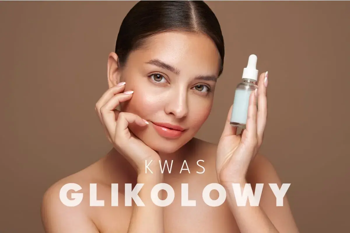 Kobieta z buteleczką serum z kwasem glikolowym. Delikatna skóra i promienny wygląd.