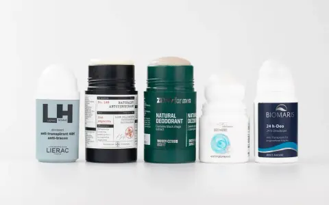 Kolekcja męskich antyperspirantów i dezodorantów: Lierac, ZEW for men, Basiclab, Biomearis.